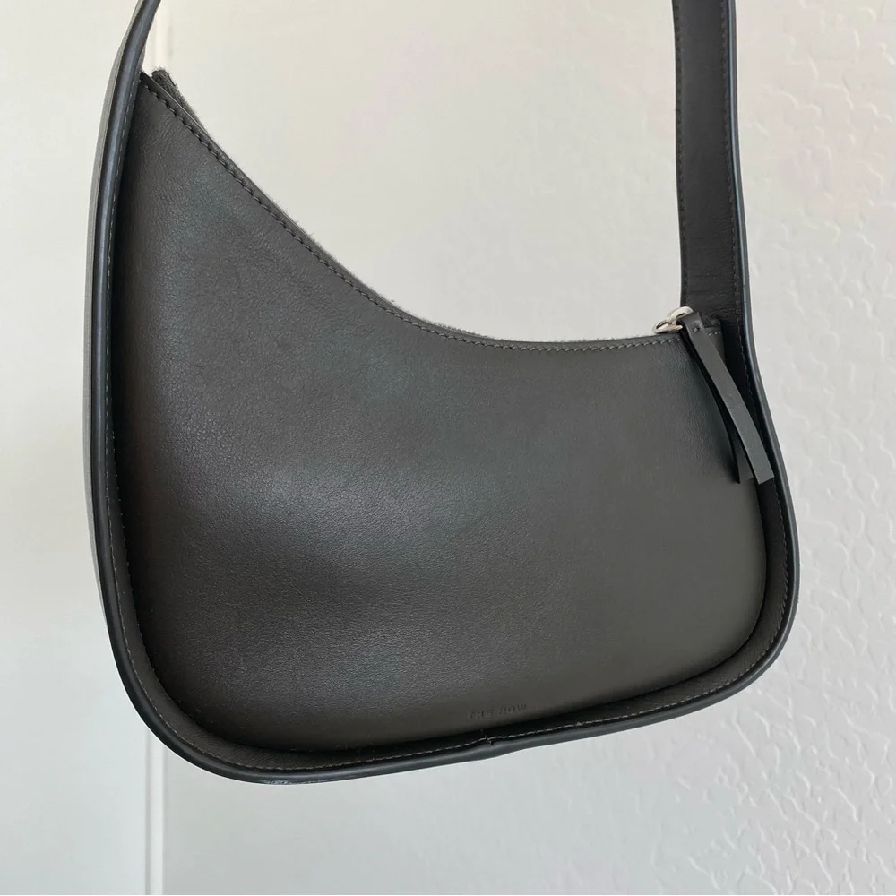 SOLD The Row Olive Green Smooth Leather Half Moon Shoulder Bag - Picture 3 of 16